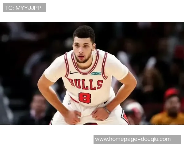 扎克拉文如何在NBA赛场上展现个人风采与团队协作的完美结合